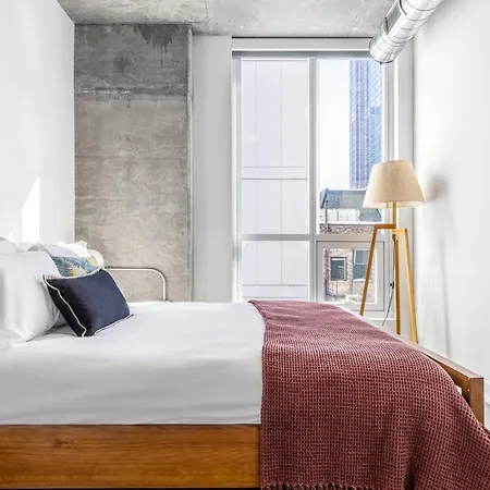 Apartment River N 1br W Gym Pool Nr L Stop Chi-358