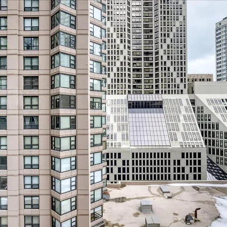 Streeterville W Deck Pool Nr Chi-583 Apartment