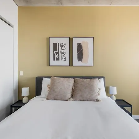 Apartment Near North Jr 1br W Doorman Wd Gym Nr I-90 Chi-871 Chicago