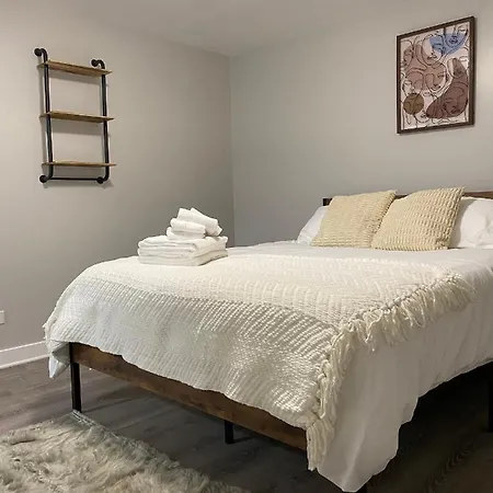 Apartment Stylish Urban Retreat 3 Bedroom Newly Remodeled