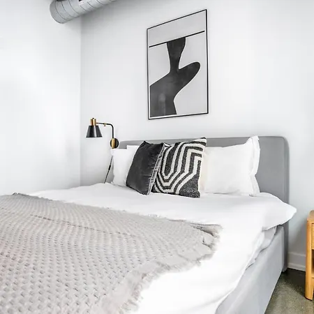 River N 1br W Gym Pool Nr L Stop Chi-363 * Chicago