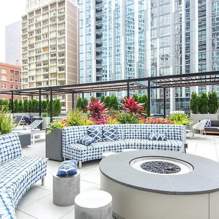 Gold Coast Convertible W Terrace Nr The L Chi-82 * Chicago