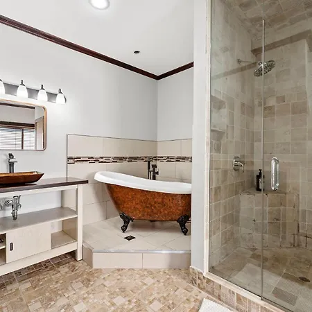 Lavish Near & Downtown #2 Apartment Chicago
