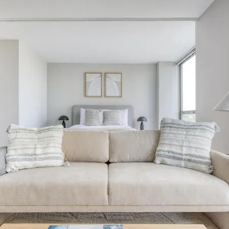 Lakeview Studio W Pool Gym Nr Lincoln Park Chi-713