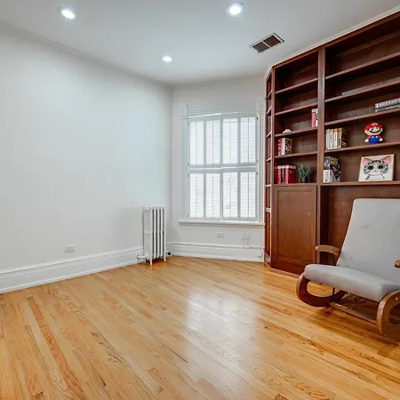 Free Parking And For All! Amazing 6 Bedroom In The Center Of It All! Apts *