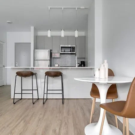 W Loop 1br W Gym Pool In Heart Of Greektown Chi-530 * Chicago