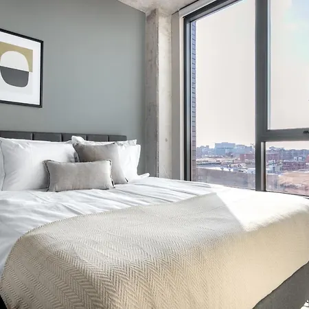 W Loop W Pool Gym Nr Fulton Mkt Chi-273 * Chicago