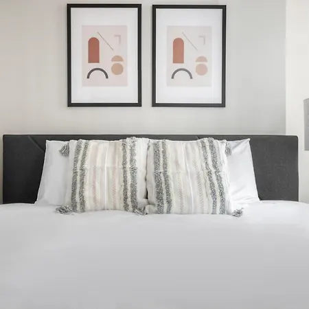 Loop 2br W Gym Pool Wd Nr Willis Tower Chi-833 *