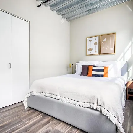 Loop 1br W Gym Roof Nr Millennium Park Chi-369