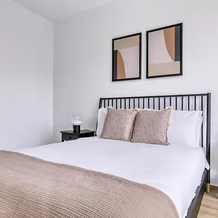 Apartment W Loop W Gym Pool In Heart Of Greektown Chi-532