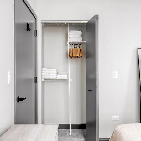 Loop 2br W Gym Pool Wd Nr Willis Tower Chi-833 Apartment Chicago