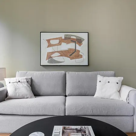 Loop 1br W Gym Pool Lounge 1 Block From L Chi-699 Apartment *