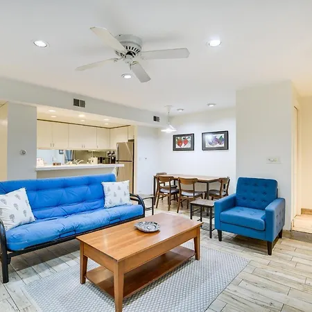Lincoln Park Walk To Beach, Shops And Dining! Apartment