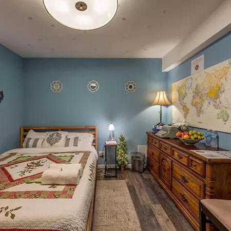 Lovely Near U-chicago Apartment *
