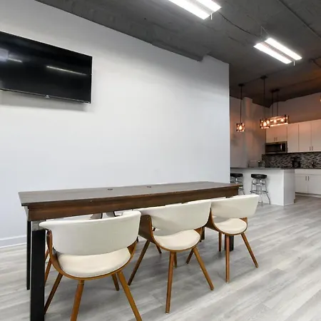 Large Open Space In The Heart Of The Northside * Chicago