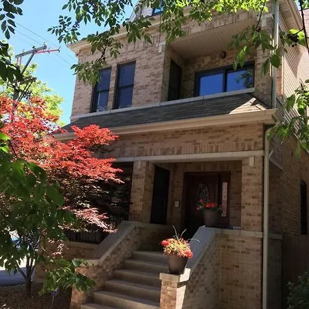 Apartment Cozy Garden Unit Located In North Center Chicago