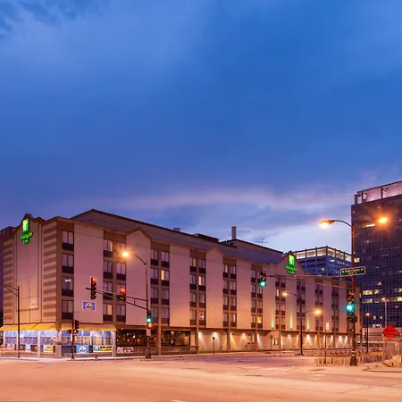 Hotel & Chicago-downtown By Ihg 3*