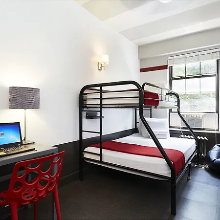 Hostel Getaway Chicago
