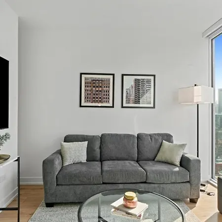 Hotel Level River North 4*