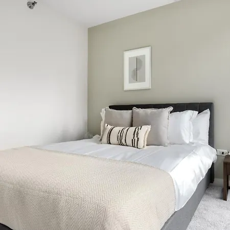 Loop 2br W Pool Gym Nr Financial District Chi-271 Chicago