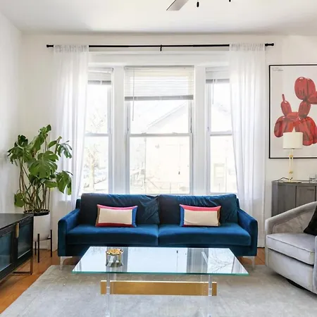 A Gem On Crystal Street Apartment Chicago