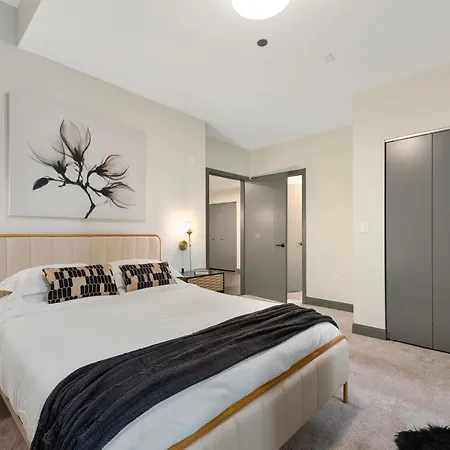 Apartment Experience Downtown At Millennium - Luxury In The Loop Chicago