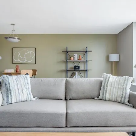 Lakeview 1br W Deck Pool Gym Nr Lincoln Park Chi-715 Apartment *