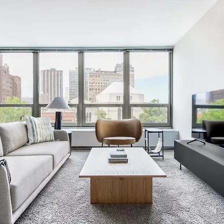 Apartment Lakeview 1br W Deck Pool Gym Nr Lincoln Park Chi-715 Chicago