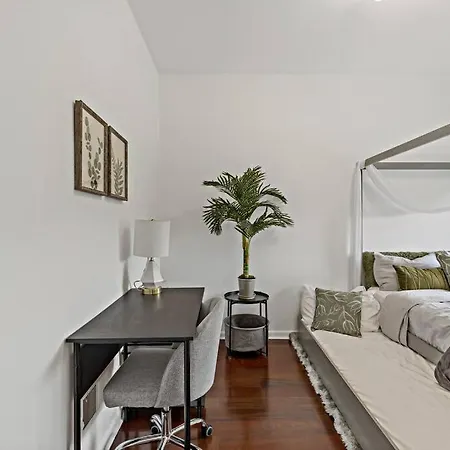 The Penthouse, Lux Near Downtown, Uofc & Chicago