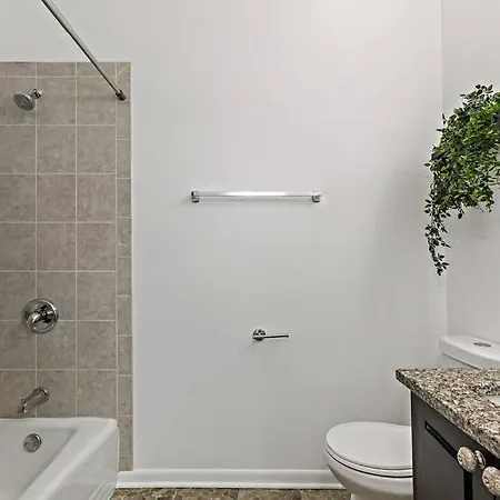 Apartment The Penthouse, Lux Near Downtown, Uofc & *