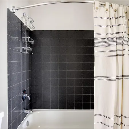 Apartment South Loop 2br W Gym Roof Nr Grant Park Chi-770 *