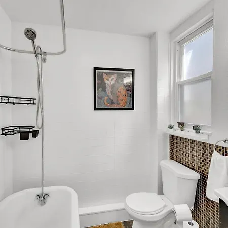 Logan Square Coach House 4* Chicago