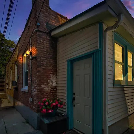 Logan Square Coach House Guest house Chicago