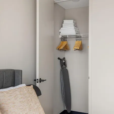 Apartment Medical District 3br W Gym Nr Hospitals Parks Chi-957 *