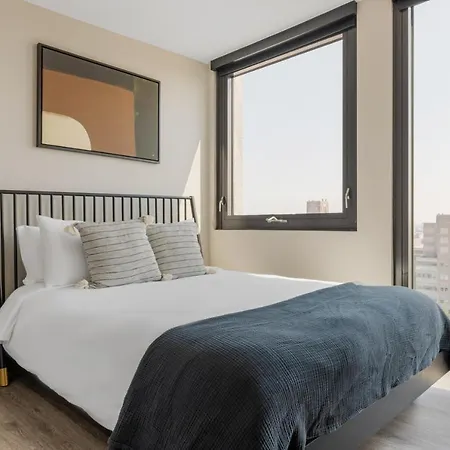 Apartment Medical District 3br W Gym Nr Hospitals Parks Chi-957 Chicago