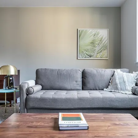 Apartment Gold Coast Nr The L Oak St Chi-260 Chicago