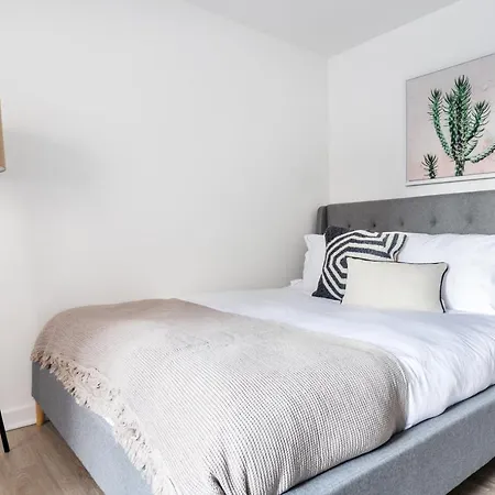Apartment Gold Coast Nr The L Oak St Chi-260