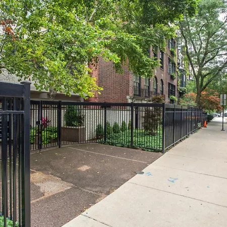 Gold Coast Nr The L Oak St Chi-260 Apartment
