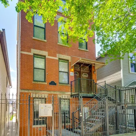 Pet-friendly Getaway With Free Parking! Apartment Chicago