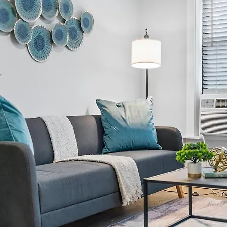 Apartment Charming 1-Bedroom Apt With A Homey Feel - Brompton 58-60 Rep Chicago