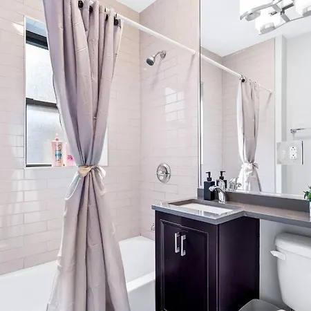 Charming 1-Bedroom Apt With A Homey Feel - Brompton 58-60 Rep Chicago