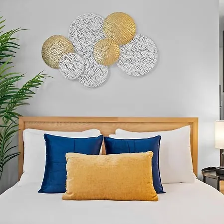 Stylish And Functional Studio Apartment - Brompton 61-66 Rep * Chicago