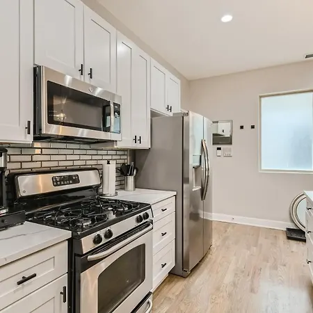 Apartment University Of - 1 Bed / 2 Bath W/parking Space Chicago
