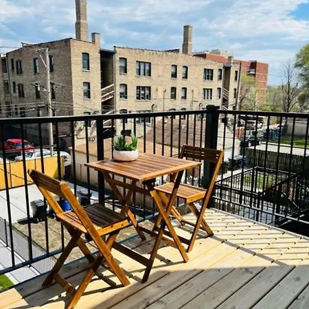 Oak Park Oasis *