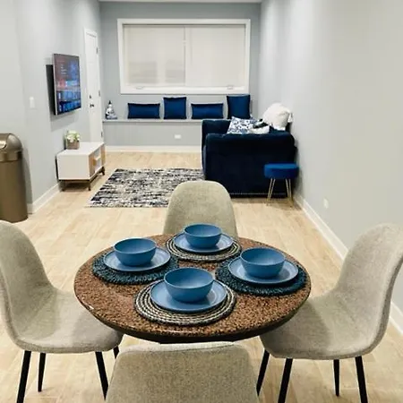 Apartment Oak Park Oasis Chicago