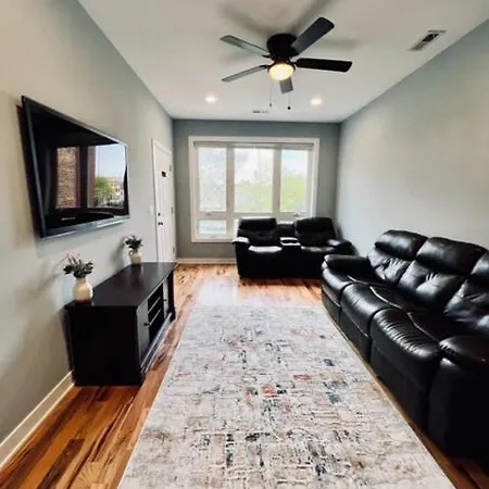 Apartment Oak Park Oasis Chicago