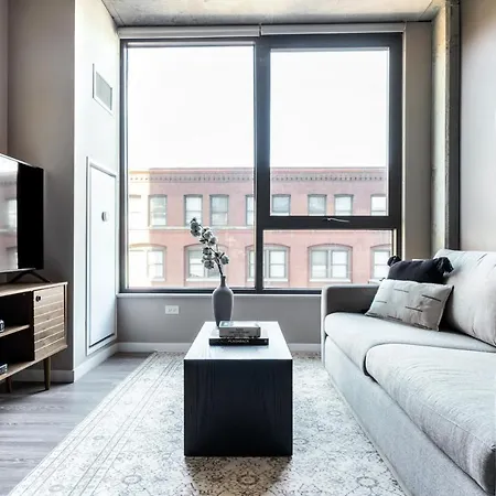 Apartment W Loop 1br W Gym Pool Nr Fulton Mkt Chi-289