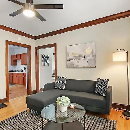 Apartment Warm & Inviting 2br - Fullerton 1b
