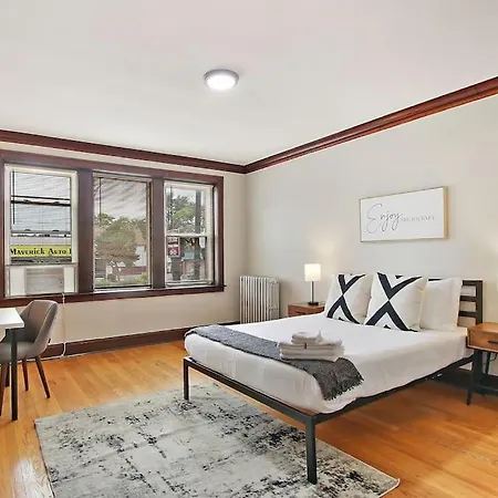 Apartment Warm & Inviting 2br - Fullerton 1b *