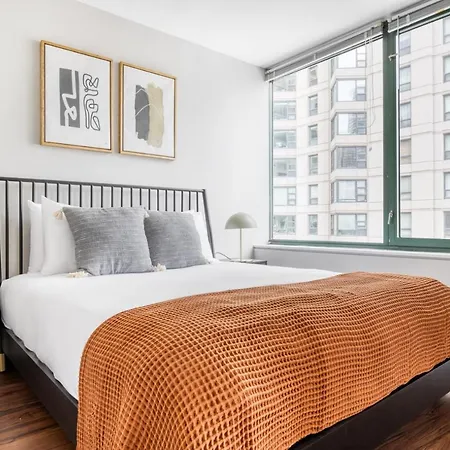Streeterville W Dog Run Deck Nr Park Chi-584 Apartment *